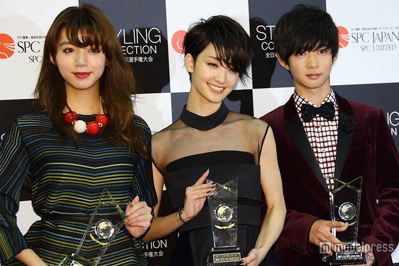 左より：池田エライザ、剛力彩芽、千葉雄大