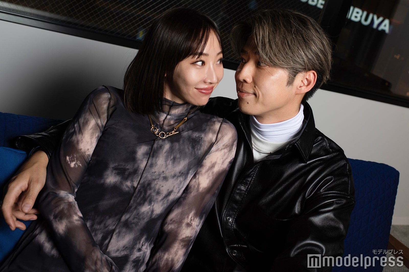 秋倉諒子、黄皓 （C）モデルプレス