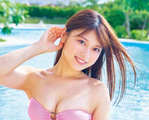 まるぴ、チューブトップ水着姿の美バストに釘付け