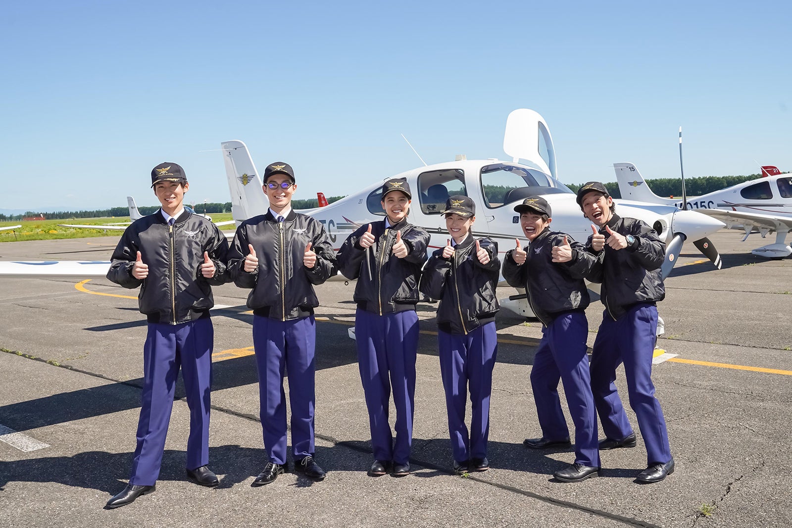 福原遥・Snow Man目黒蓮ら「舞いあがれ！」北海道・帯広でのロケ写真公開