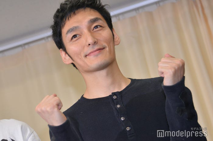 草なぎ剛 (C)モデルプレス