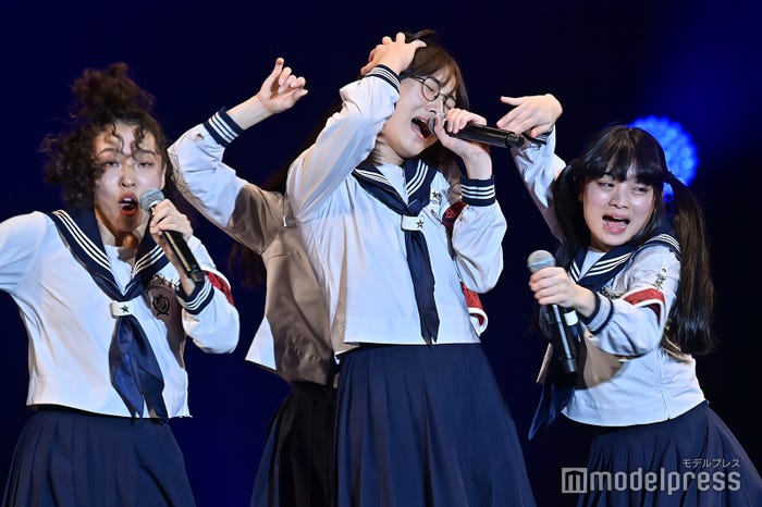 新しい学校のリーダーズ(C)モデルプレス