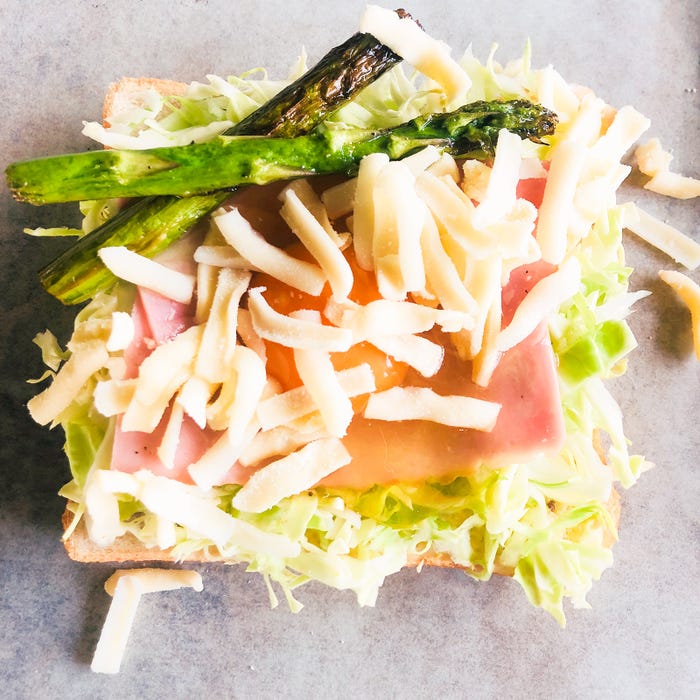 手順5:とろけるチーズをのせオーブンで5分~ほど焼く/画像提供:柏原歩