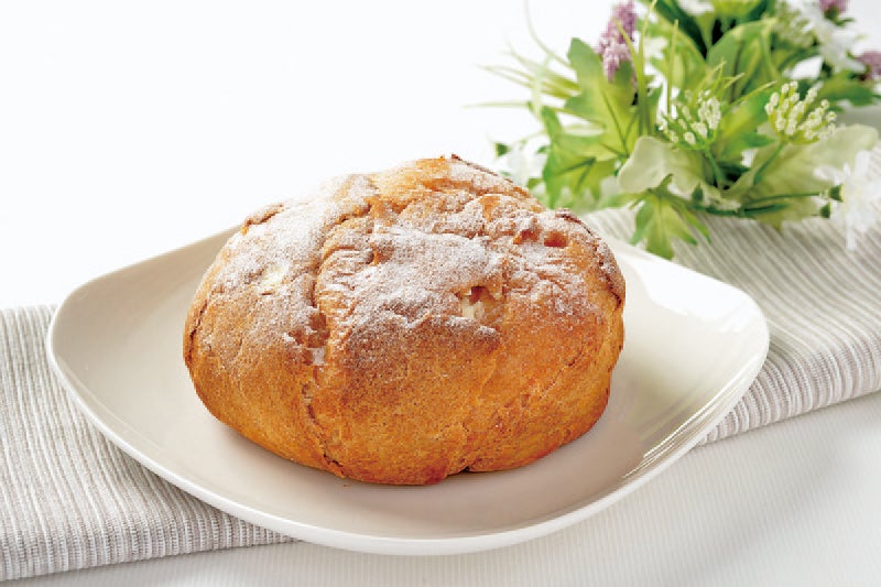 ローソン、話題の切り分けて食べる“巨大シュークリーム”再び