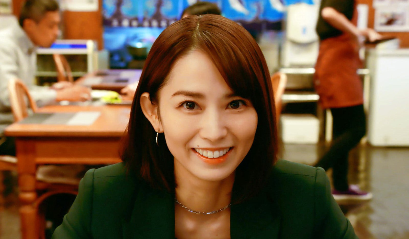 市川由衣（C）「隣の男はよく食べる」製作委員会