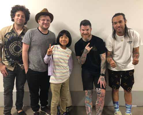 9歳の天才ドラマー・よよか「サマソニ」サプライズ出演 Fall Out Boyとコラボ