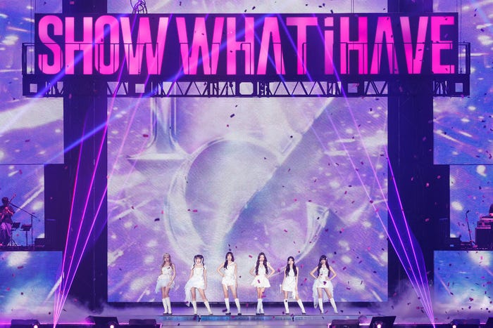 IVE「IVE THE 1ST WORLD TOUR ‘SHOW WHAT I HAVE’」より(C)撮影:田中聖太郎写真事務所