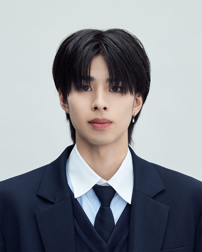 マナベ ジン(C)SLL Joongang Co.,Ltd all rights reserved.