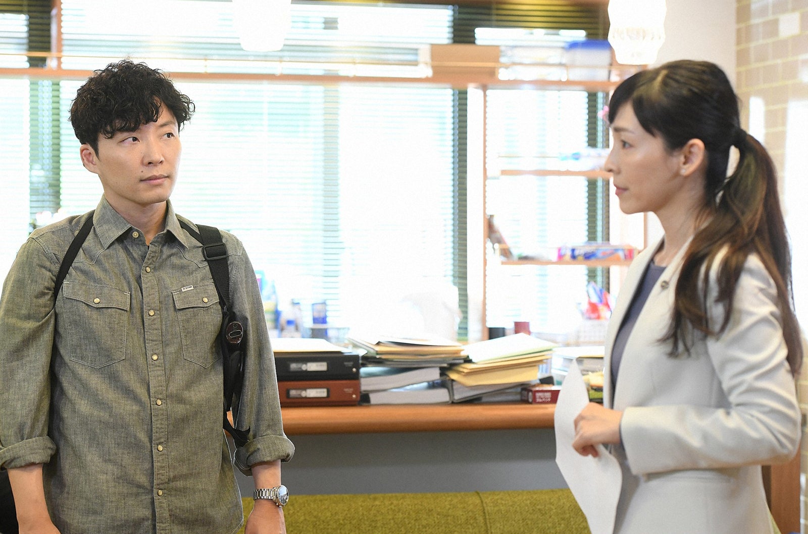 星野源、麻生久美子／「MIU404」第4話より（C）TBS