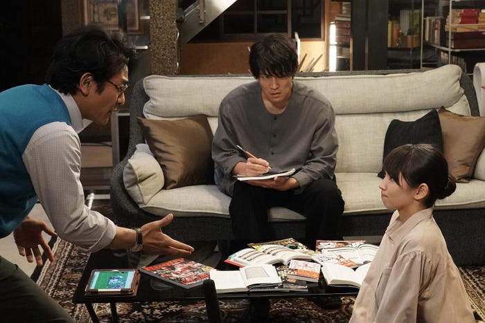 片岡愛之助、鈴木亮平、吉岡里帆(C)フジテレビ