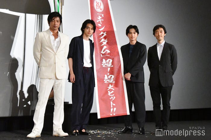 大沢たかお、山崎賢人、吉沢亮、佐藤信介監督 (C)モデルプレス