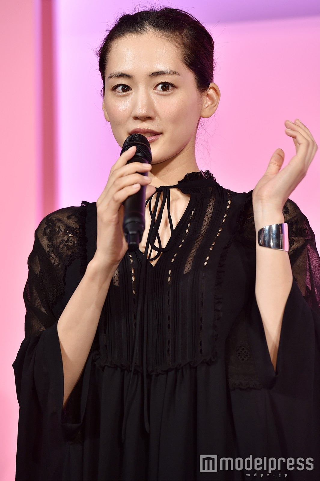 綾瀬はるか（C）モデルプレス