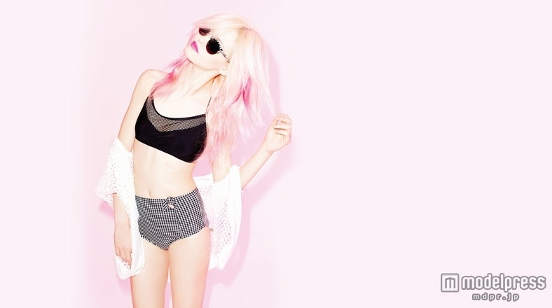 「Forever 21」“Love Is Free”×シャーロット・フリー