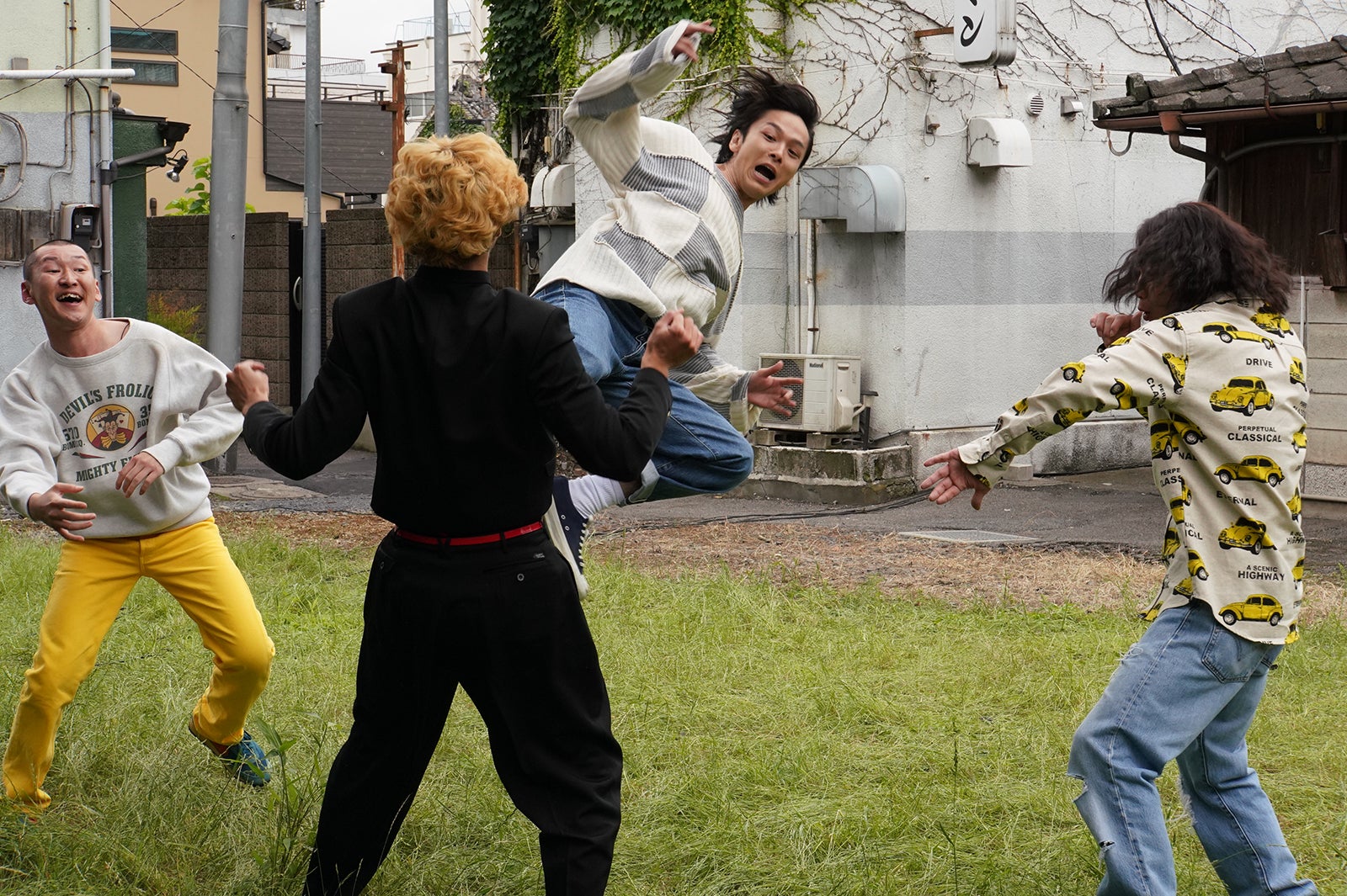 賀来賢人、中村倫也ら（C）日本テレビ