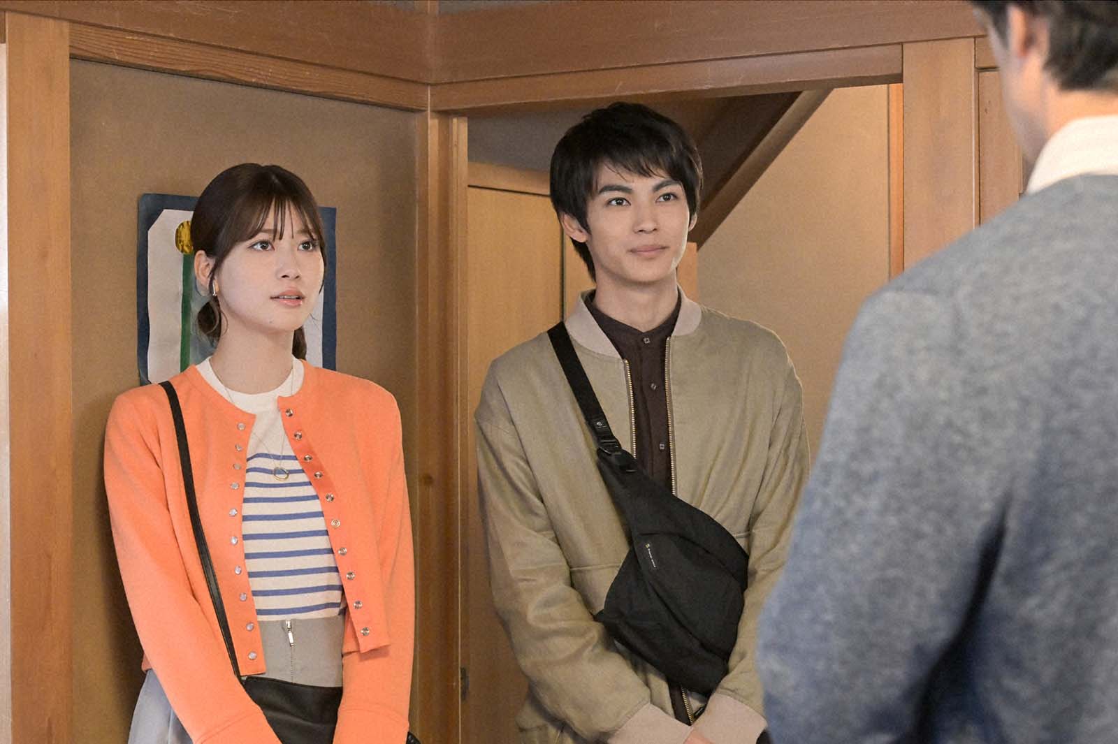 生見愛瑠、神尾楓珠「くるり～誰が私と恋をした？～」第5話より（C）TBS