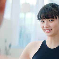 新川優愛の美脚 美尻に視線集中 メリハリボディのつくり方 モデルプレス