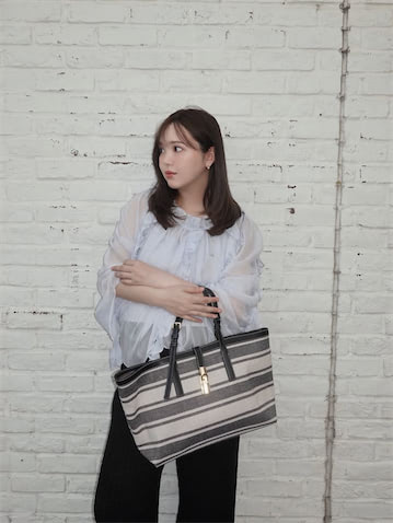 第一子妊娠中の藤田ニコル、透け感ある"マタニティコーデ"を披露「可愛い！」「似合ってる」