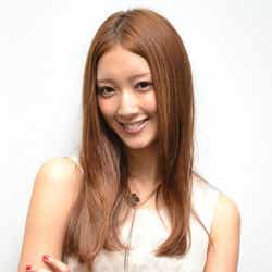 インタビューに応じてくれた菜々緒