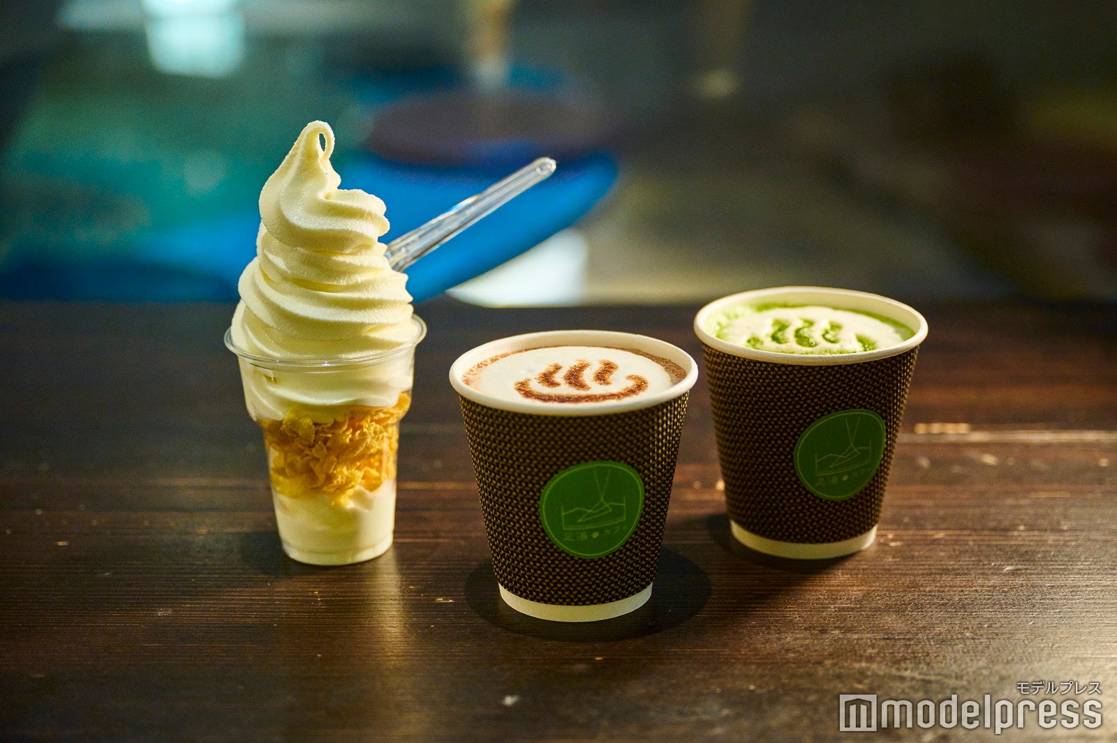 ソフトクリーム480円、カフェオレ580、抹茶ラテ580円（C）モデルプレス