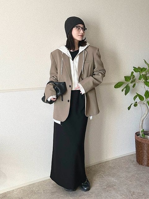 黒ロングスカート コーデ 黒ロングスカートコーデ1