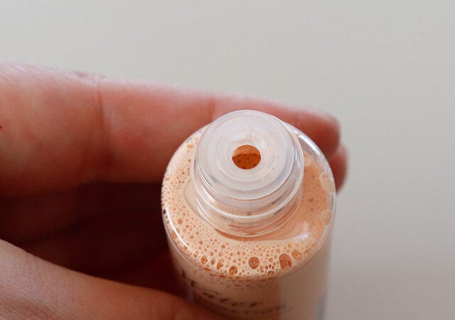 100均　ダイソー　ウォーターファンデーション