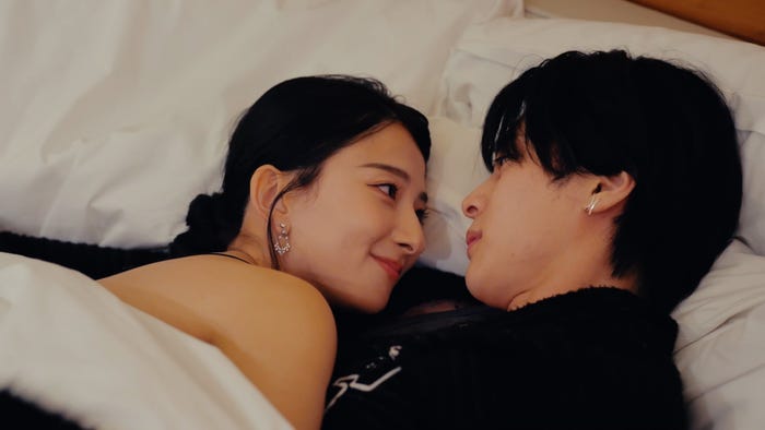 アオイ、あり「LOVE POWER KINGDOM〜恋愛強者選挙〜」(C)AbemaTV,Inc