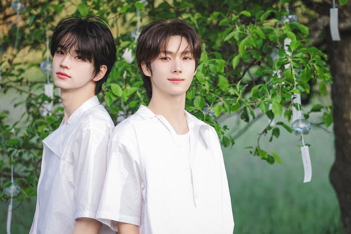 SHINYU、YOUNGJAE/モデルプレス独占カット(P)&(C)PLEDIS Entertainment