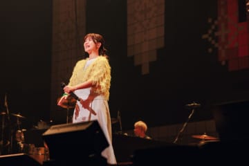 いきものがかり20周年記念フェスを開催して2日間合計2万人を動員 村上信五、ロバート秋山ら合計15組のゲストが祝福