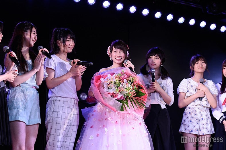 ステージの様子（C）AKS