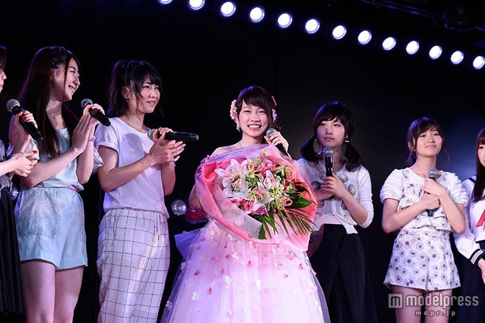 ステージの様子(C)AKS