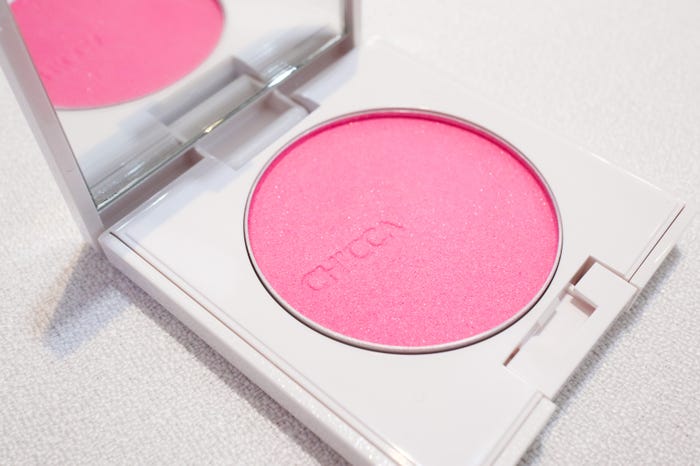2019年1月16日発売 CHICCA「フラッシュブラッシュ パウダー“07 スウィートピギー”」