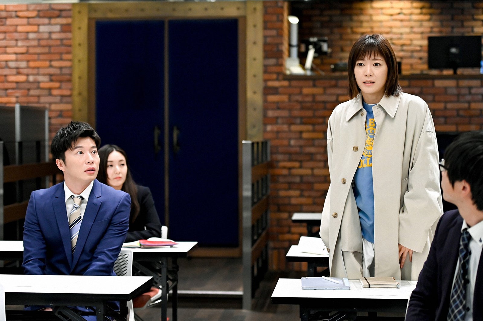 田中圭、上野樹里／「持続可能な恋ですか？～父と娘の結婚行進曲～」第1話より（C）TBS 