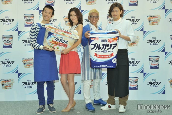 (左から)庄司智春、田丸麻紀、田村亮、有坂翔太