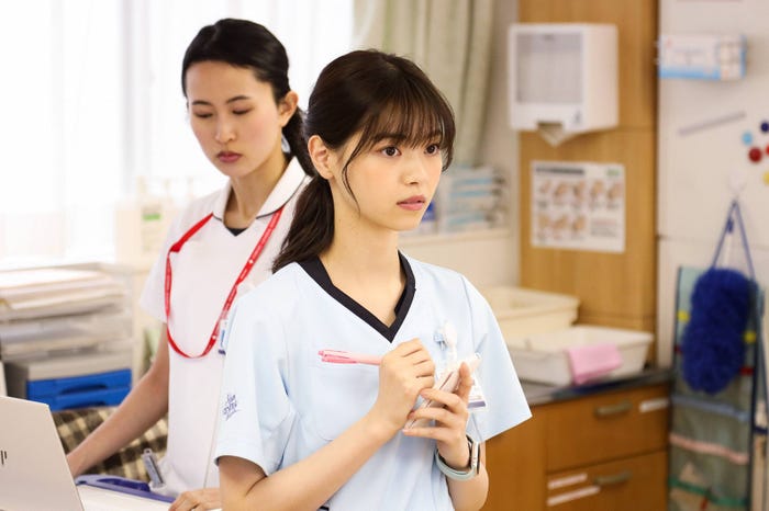ドラマ「アンサング・シンデレラ 病院薬剤師の処方箋」相原くるみ(西野七瀬)(C)フジテレビ