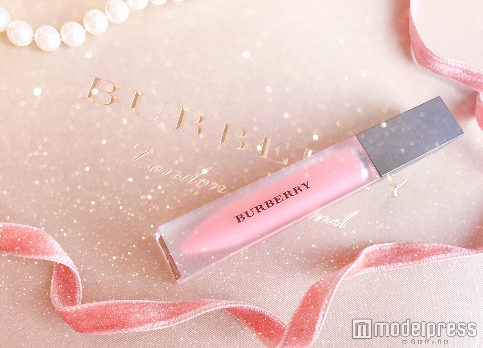 【バーバリー】完売色続出！マットリップの常識を変えた魅惑の1本をチェック