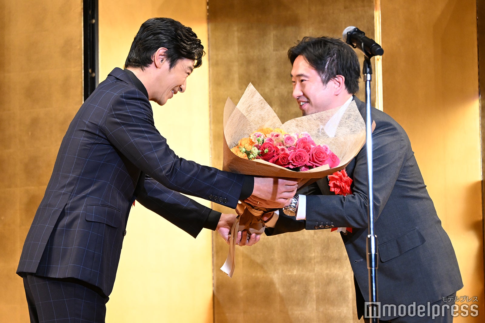 堺雅人、飯田和孝（C）モデルプレス