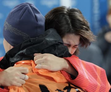 「なっ、頑張ろう」二階堂蓮を励ました父・学さんの優しい言葉「いま通過点だからね」表彰式後には息子を引き寄せ2人で自撮り→最高の表情に