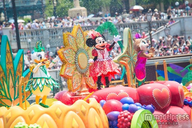 ディズニー、夏の風物詩が今年も　清涼感たっぷりのイベントを開催