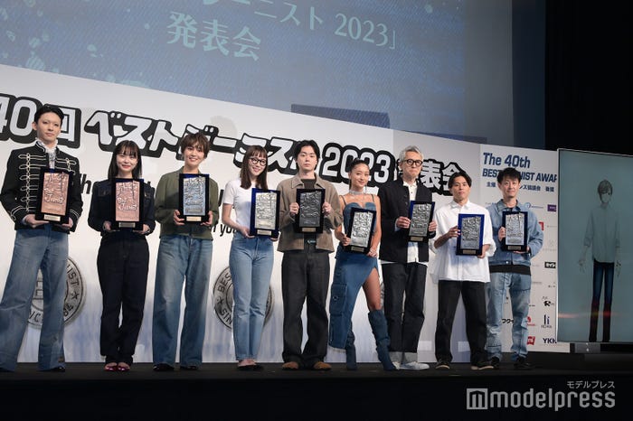 (左から)市川染五郎、莉子、和田明日香、飯豊まりえ、菅田将暉、みちょぱ、松重豊、富樫勇樹選手、株式会社三越伊勢丹、叶(C)モデルプレス