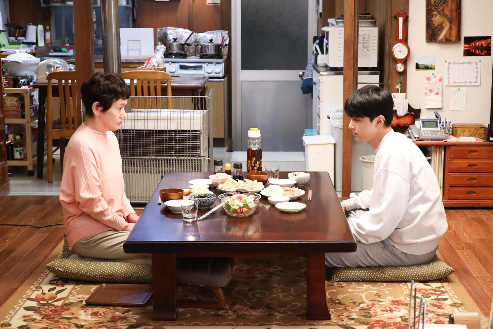 大竹しのぶ、吉沢亮「PICU 小児集中治療室」第2話より（C）フジテレビ