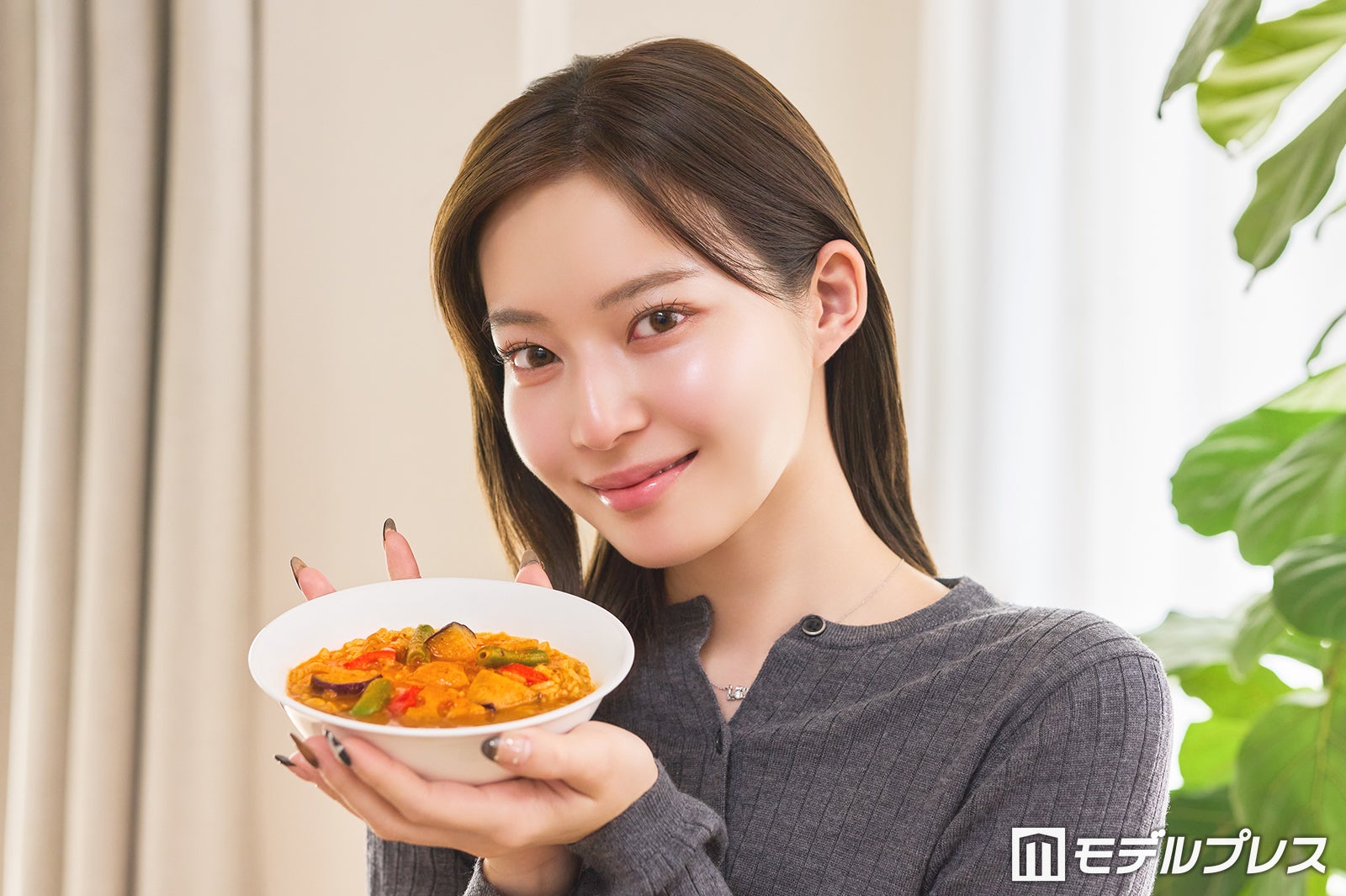 山崎江莉（C）モデルプレス