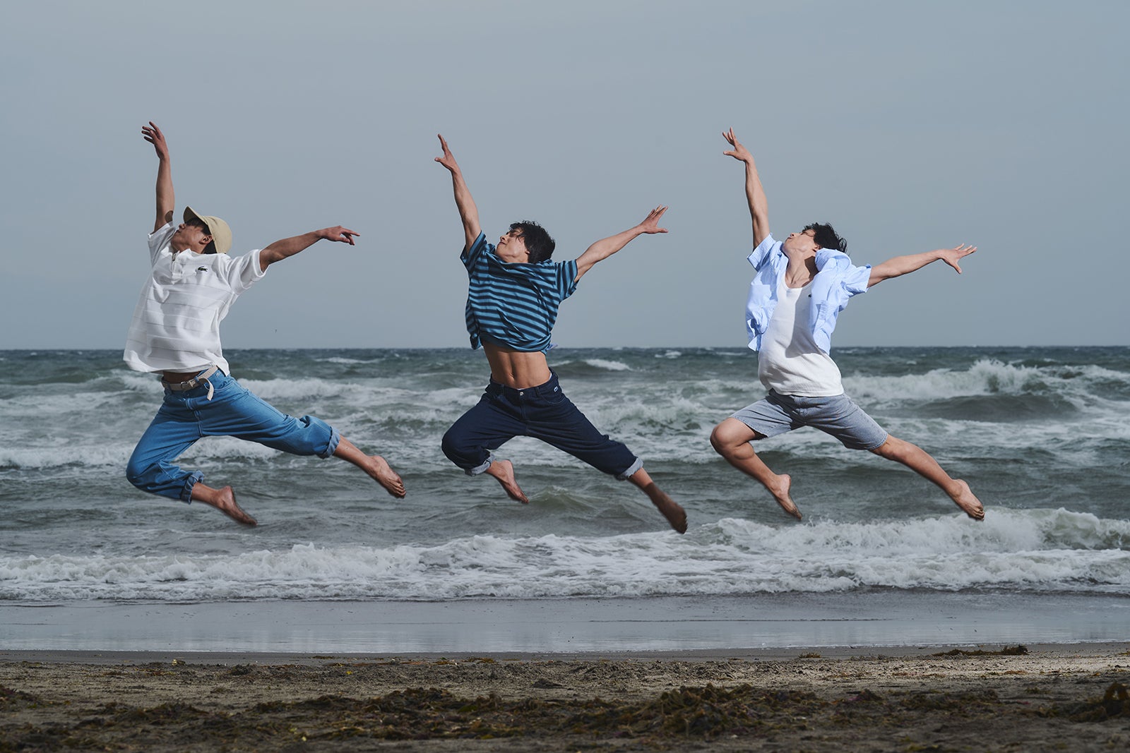 佐藤三兄弟「Mirrors」（提供写真）