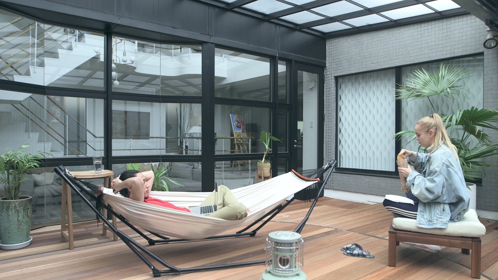 快、ビビ「TERRACE HOUSE TOKYO 2019-2020」31st WEEK（C）フジテレビ／イースト・エンタテインメント