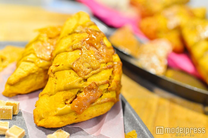 「アメリカン スコーン キャラメルトフィー」写真は温めたもの