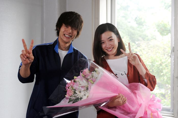 (左から)窪田正孝、永野芽郁(写真提供:関西テレビ)