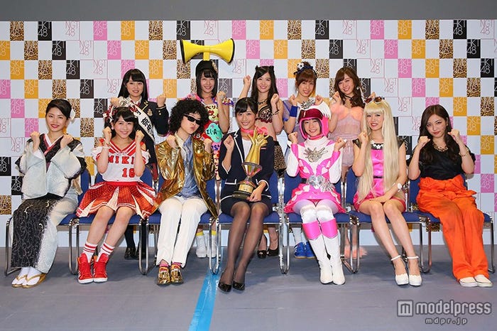 ベスト16メンバー(前列左から)横山由依、西野未姫、中西智代梨、藤田奈那、木崎ゆりあ、飯野雅、相笠萌(後列左から)野村奈央、近藤萌恵里、上西恵、小嶋菜月、渡辺美優紀(C)AKS