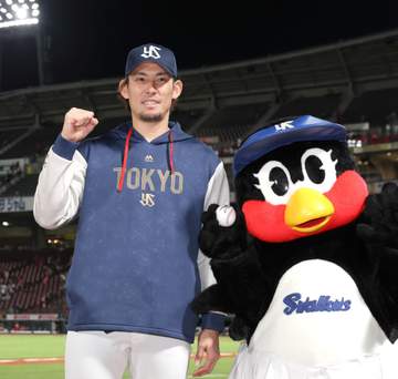 ヤクルトが2連勝 投打かみ合い4カード連続で初戦勝利 四回には「8番・投手」の高梨が2点目の適時打 投げても6回1失点で3勝目