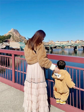 夫はプロ野球選手、元グラドル・森咲智美が家族でディズニーを満喫「大切な思い出が増えた」