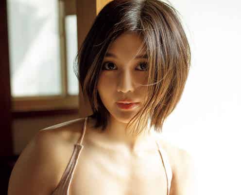 林ゆめ、美バスト&ツヤ肌で魅了