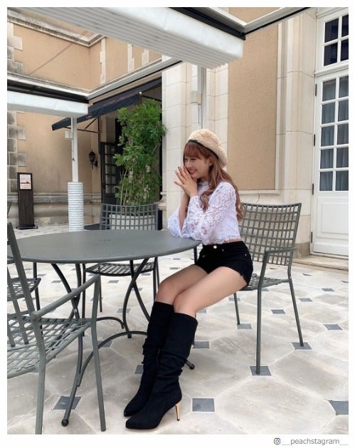 伊藤桃々、太もも全開SEXYコーデに絶賛の声「美しい」「見惚れる」